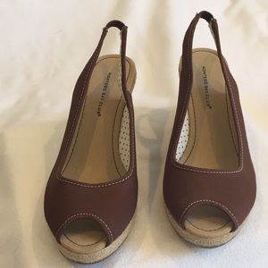 ❤️ NWT, Brown Montego Bay Club, Open Toe Wedges.